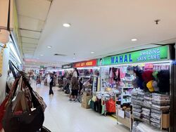 Lucky Plaza (D9), Shop House #545098351